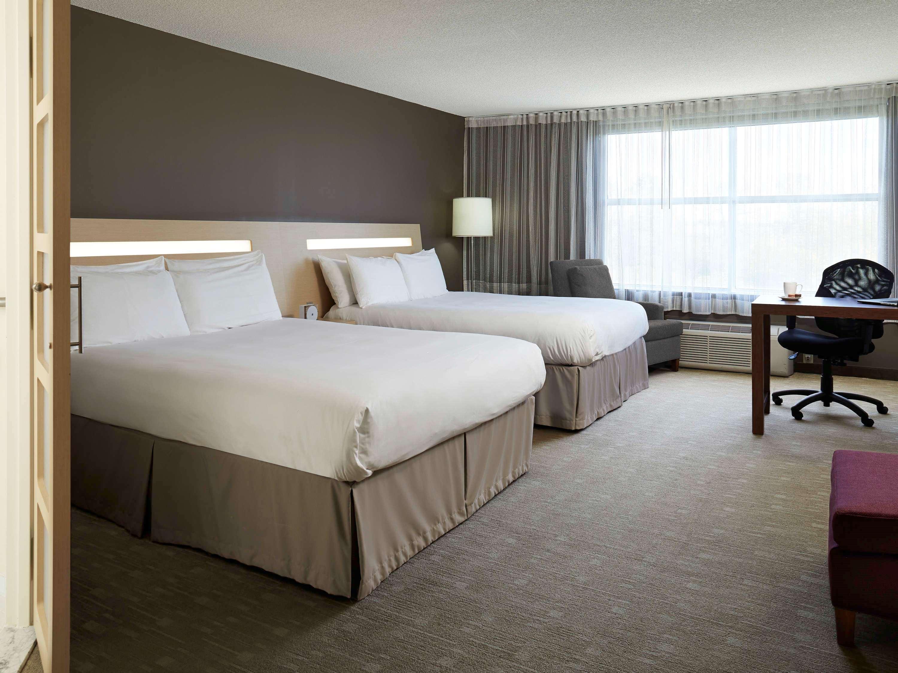 Novotel Montreal Aeroport دورفال المظهر الخارجي الصورة