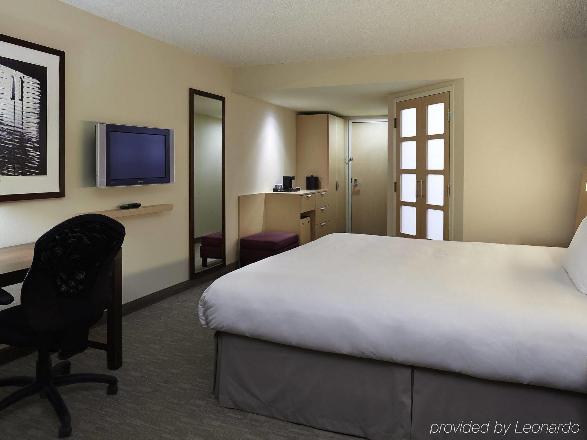 Novotel Montreal Aeroport دورفال المظهر الخارجي الصورة