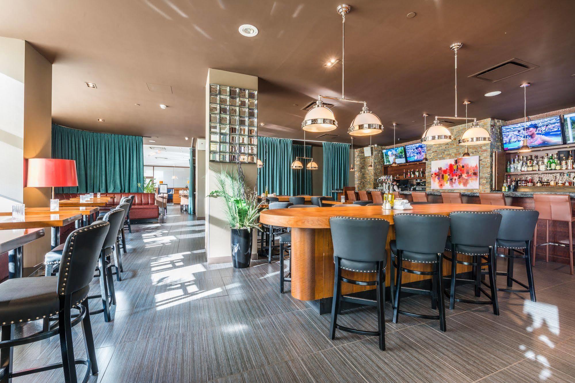 Novotel Montreal Aeroport دورفال المظهر الخارجي الصورة