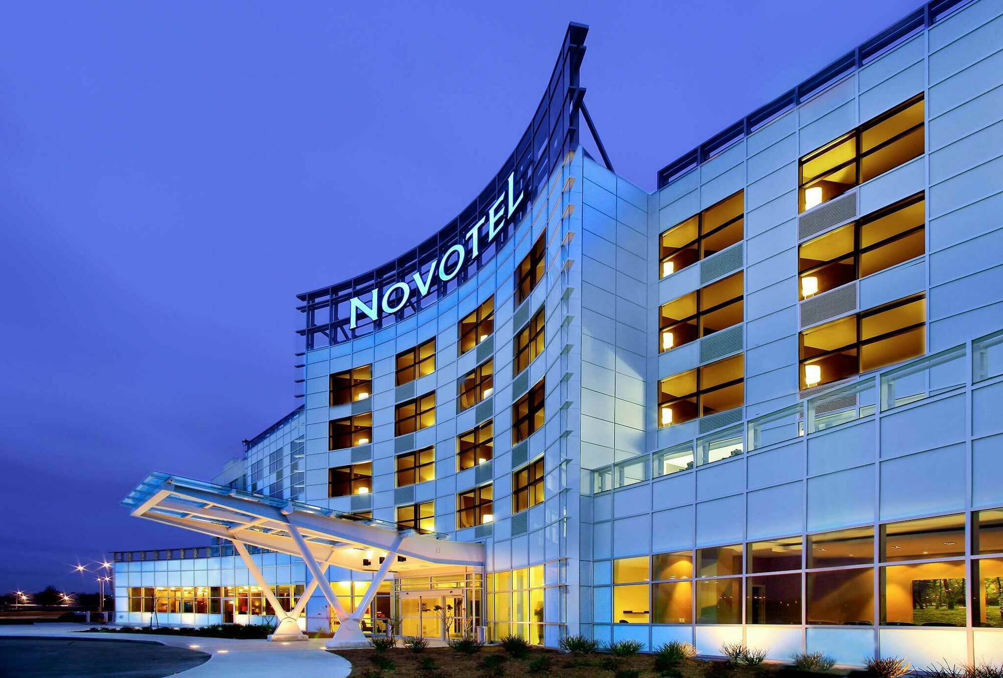 Novotel Montreal Aeroport دورفال المظهر الخارجي الصورة